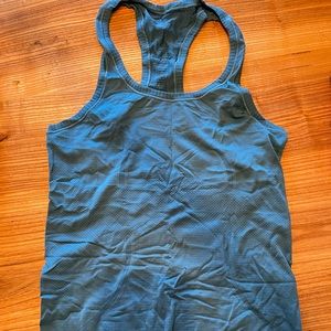 Lululemon swiftly tech tank